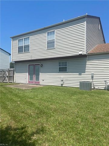 18 Harrogate LN, Hampton, VA 23666