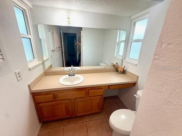 440 LAKEVIEW DRIVE, Oldsmar, FL 34677