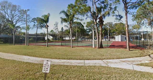 440 LAKEVIEW DRIVE, Oldsmar, FL 34677