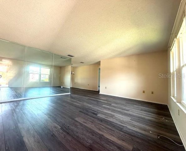 440 LAKEVIEW DRIVE, Oldsmar, FL 34677