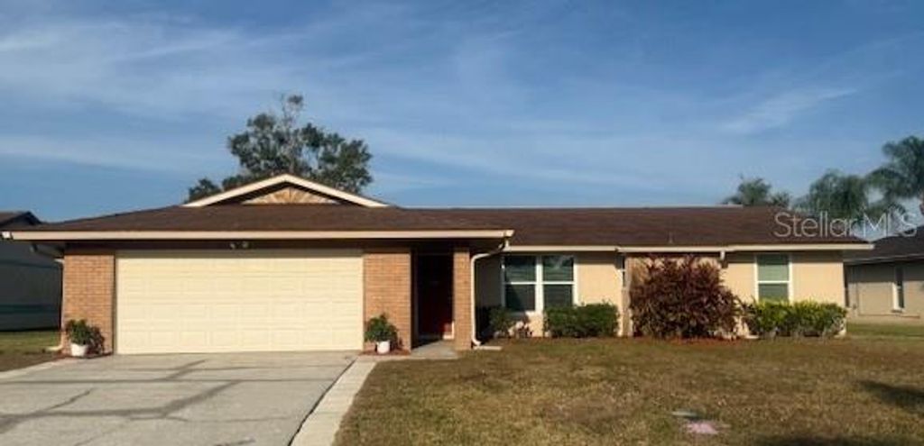 440 LAKEVIEW DRIVE, Oldsmar, FL 34677