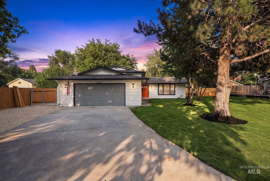 5560 S Cortez Pl, Boise, ID 83709 photo 2
