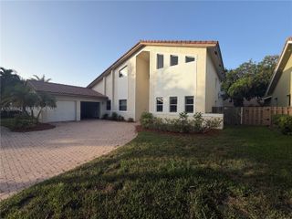 4433 NW 67th Avenue, Coral Springs, FL 33067