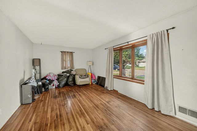 2514 NW 23rd Avenue NW, Rochester, MN 55901