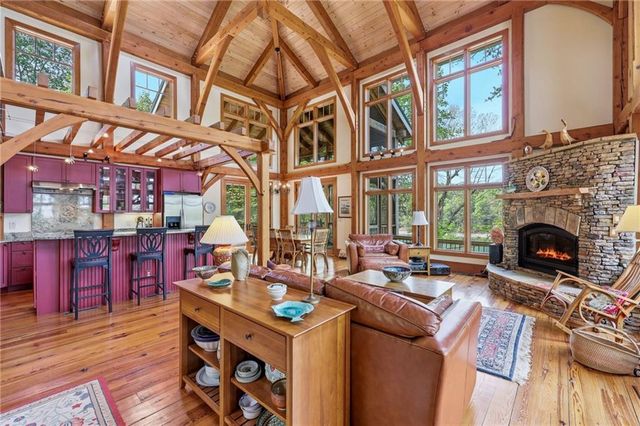 8990 Fields Way, Gainesville, GA 30506