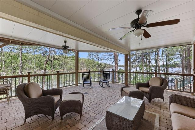 8990 Fields Way, Gainesville, GA 30506