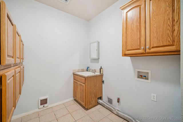 705 SW 23rd Street, Wagoner, OK 74467