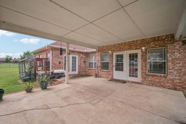 705 SW 23rd Street, Wagoner, OK 74467