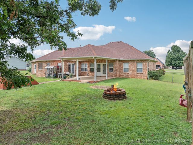 705 SW 23rd Street, Wagoner, OK 74467