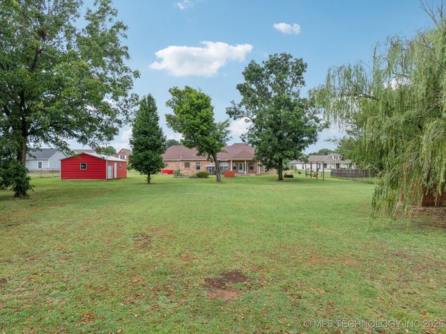 705 SW 23rd Street, Wagoner, OK 74467