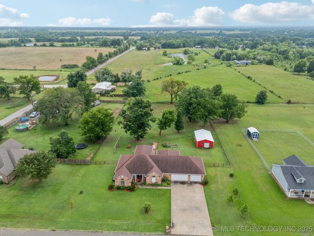 705 SW 23rd Street, Wagoner, OK 74467