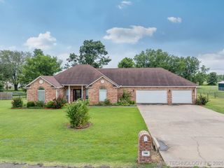 705 SW 23rd Street, Wagoner, OK 74467