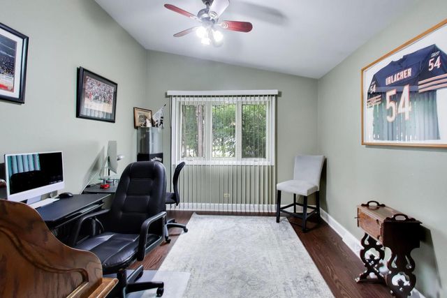 103 S Windsor Drive, Arlington Heights, IL 60004