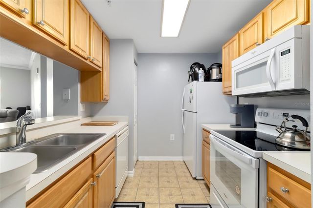 5500 BENTGRASS DRIVE 6-203, Sarasota, FL 34235