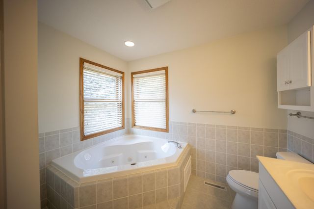 4931 Scenic View Drive SW, Rochester, MN 55902