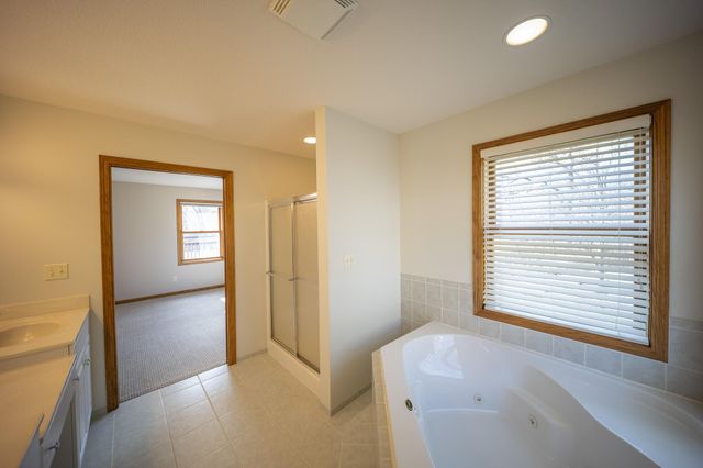 4931 Scenic View Drive SW, Rochester, MN 55902