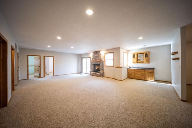 4931 Scenic View Drive SW, Rochester, MN 55902