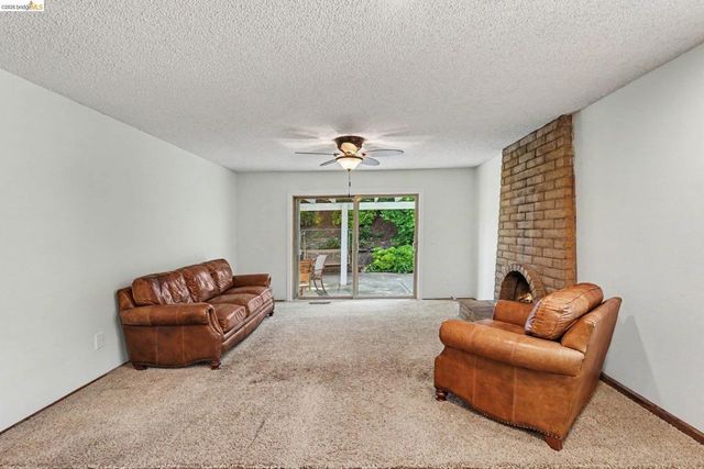325 Hillsdale Dr, Pittsburg, CA 94565