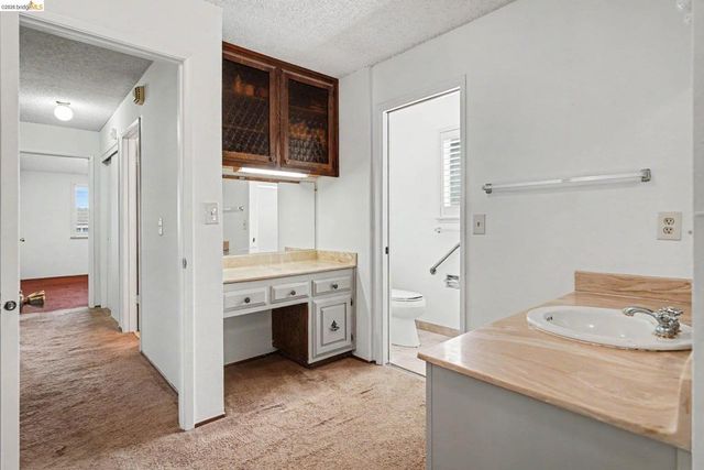 325 Hillsdale Dr, Pittsburg, CA 94565