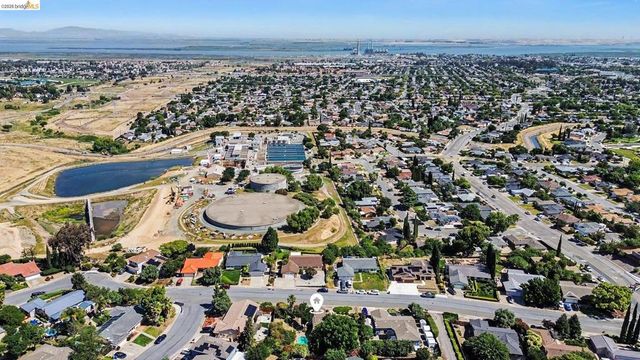 325 Hillsdale Dr, Pittsburg, CA 94565