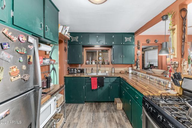 1032 W 6TH Place, Mesa, AZ 85201