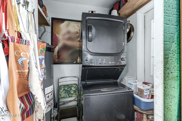 1032 W 6TH Place, Mesa, AZ 85201