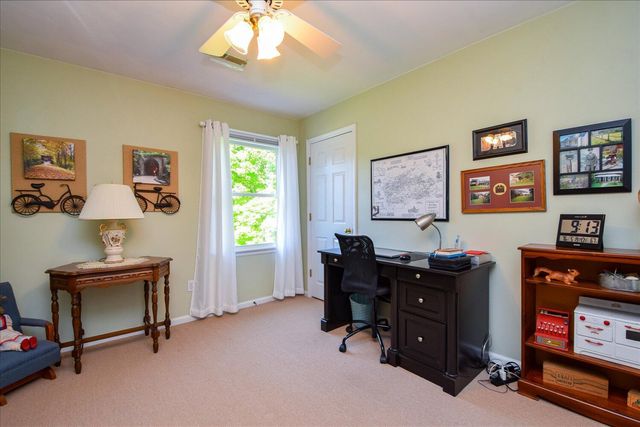 7268 Twin Forks DR, Roanoke, VA 24019