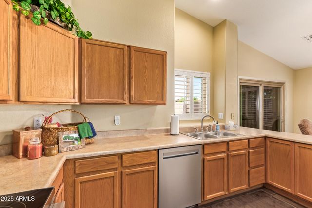 174 W DEL RIO Street, Gilbert, AZ 85233