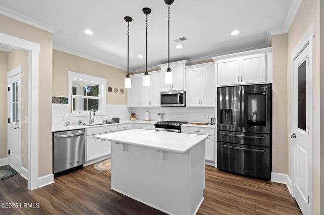 4 Tug Boat Lane, Beaufort, SC 29907