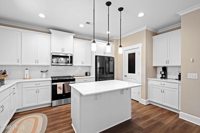 4 Tug Boat Lane, Beaufort, SC 29907