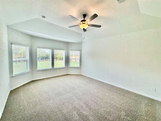 206 Coopers Hawk Crest, Cedar Creek, TX 78612