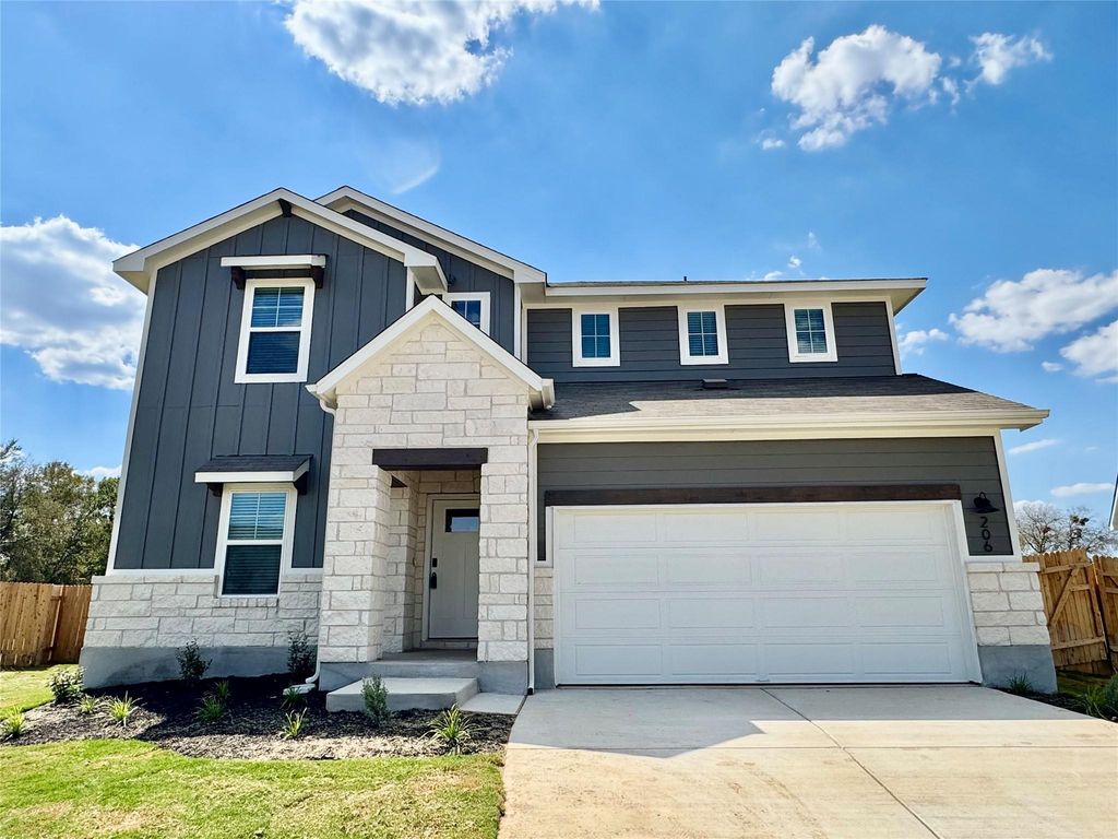 206 Coopers Hawk Crest, Cedar Creek, TX 78612