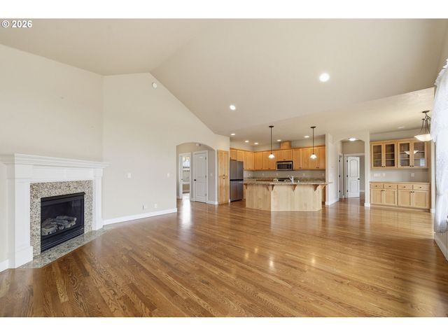 1264 S 41ST Pl, Springfield, OR 97478