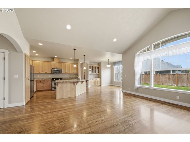 1264 S 41ST Pl, Springfield, OR 97478