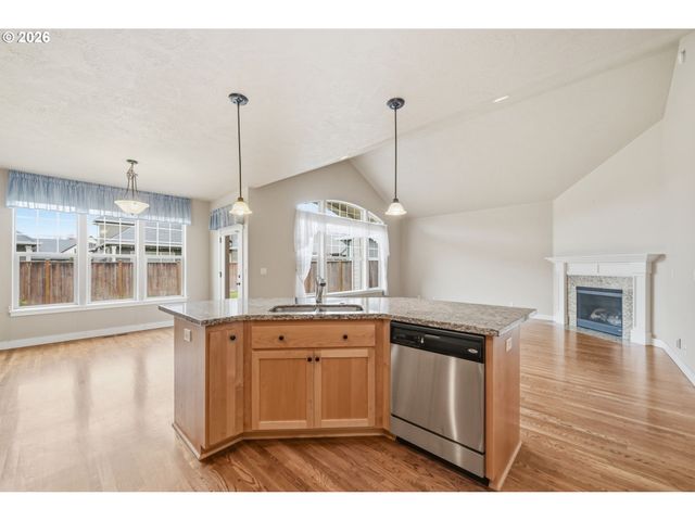 1264 S 41ST Pl, Springfield, OR 97478