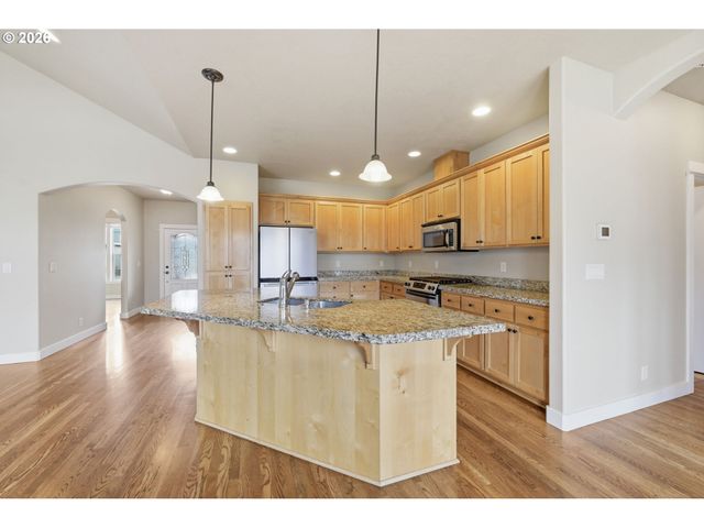 1264 S 41ST Pl, Springfield, OR 97478
