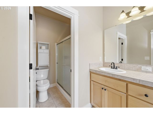 1264 S 41ST Pl, Springfield, OR 97478