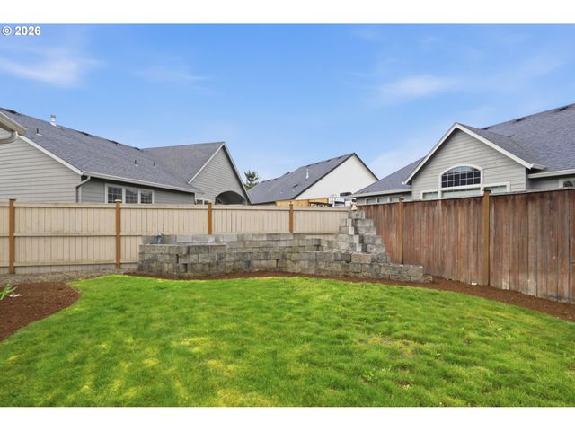 1264 S 41ST Pl, Springfield, OR 97478