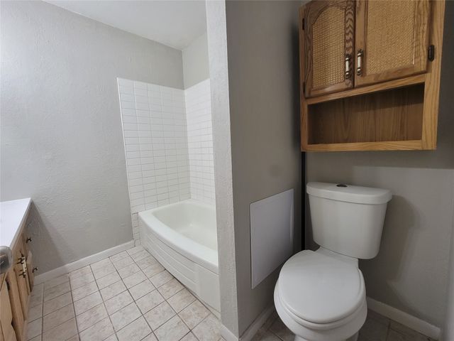 829 E Mustang Street, Crowley, TX 76036