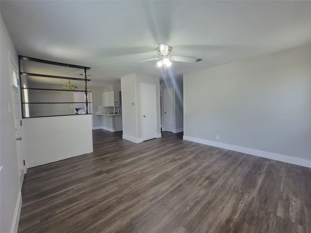 829 E Mustang Street, Crowley, TX 76036