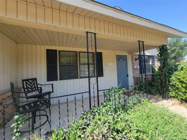 829 E Mustang Street, Crowley, TX 76036