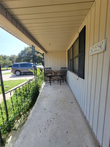 829 E Mustang Street, Crowley, TX 76036