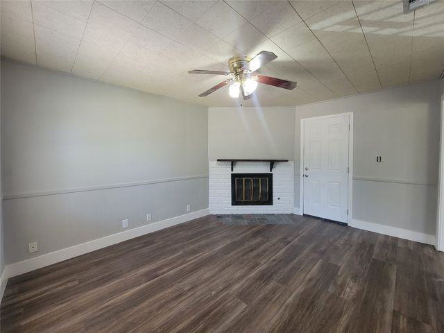829 E Mustang Street, Crowley, TX 76036