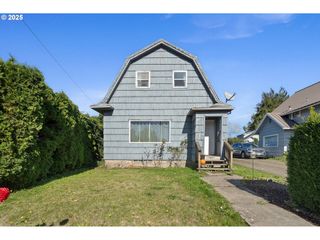 2410 3RD St, Tillamook, OR 97141