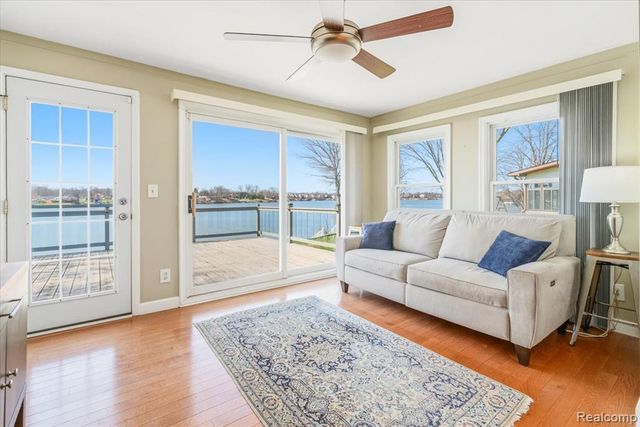 47969 Merle Court, Belleville, MI 48111