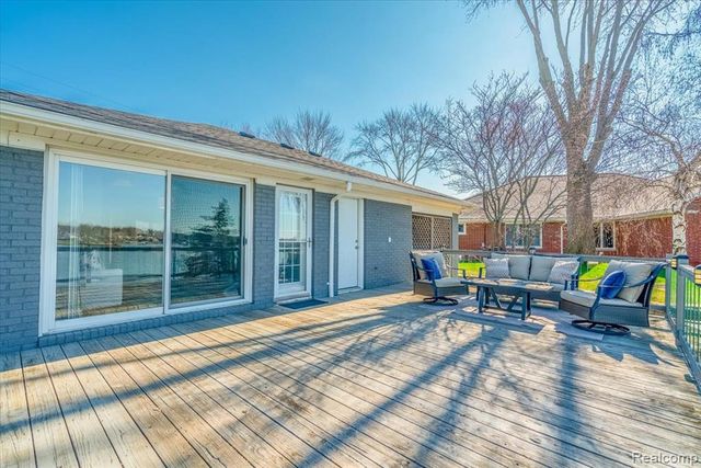 47969 Merle Court, Belleville, MI 48111