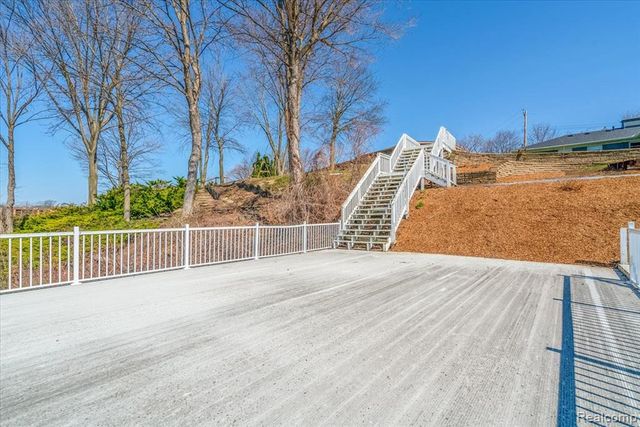 47969 Merle Court, Belleville, MI 48111