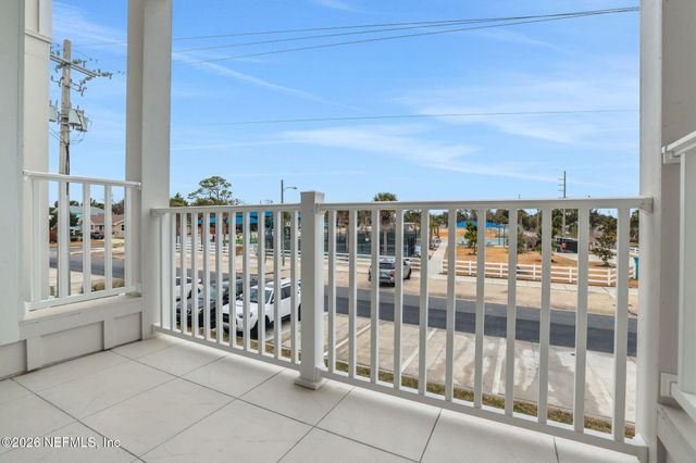 18 BEACH Way N, Jacksonville Beach, FL 32250
