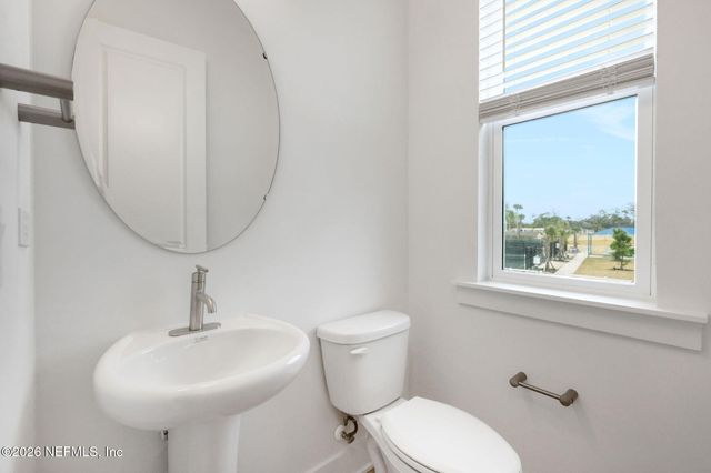 18 BEACH Way N, Jacksonville Beach, FL 32250
