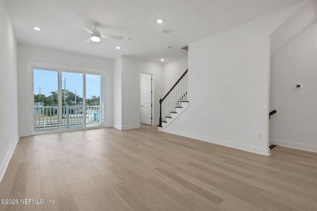18 BEACH Way N, Jacksonville Beach, FL 32250